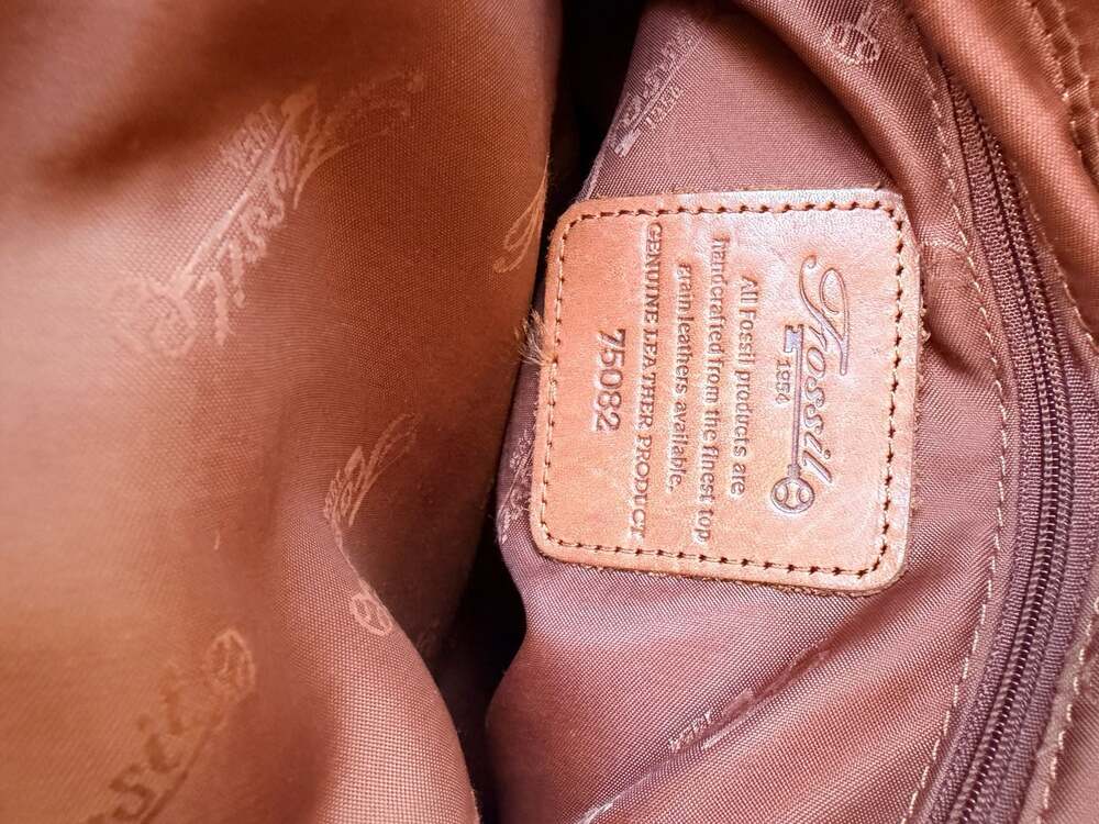Fossil Vintage Genuine Leather Shoulder Hobo Bag 75082 with Key Charm - Picture 9 of 10
